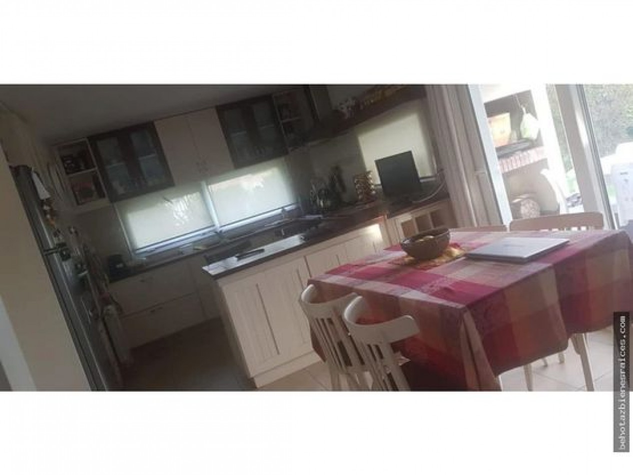 ()CASA EN RUMENCO 4 AMBIENTES CON PISCINA. MAR DEL PLATA