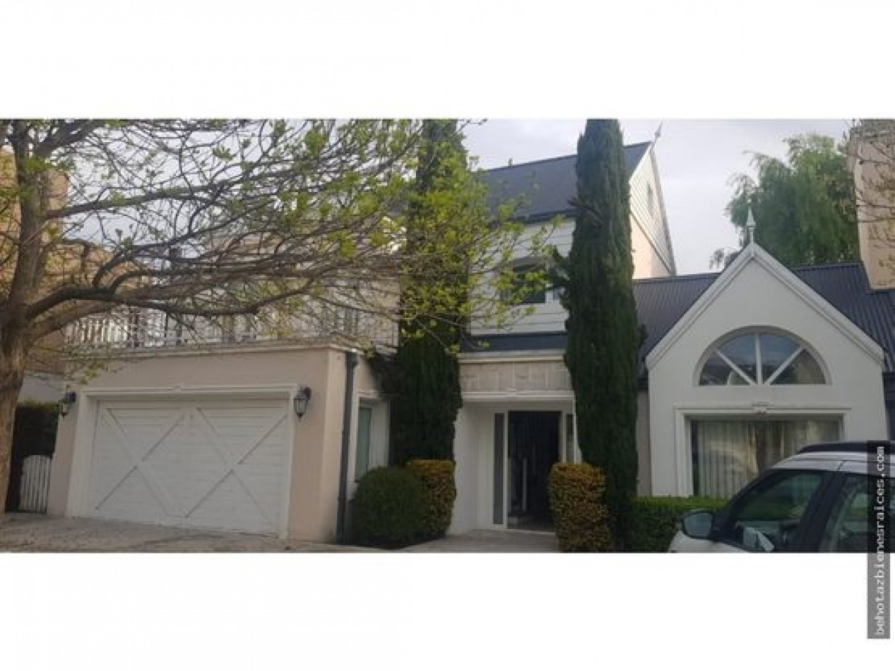 ()CASA EN RUMENCO 4 AMBIENTES CON PISCINA. MAR DEL PLATA