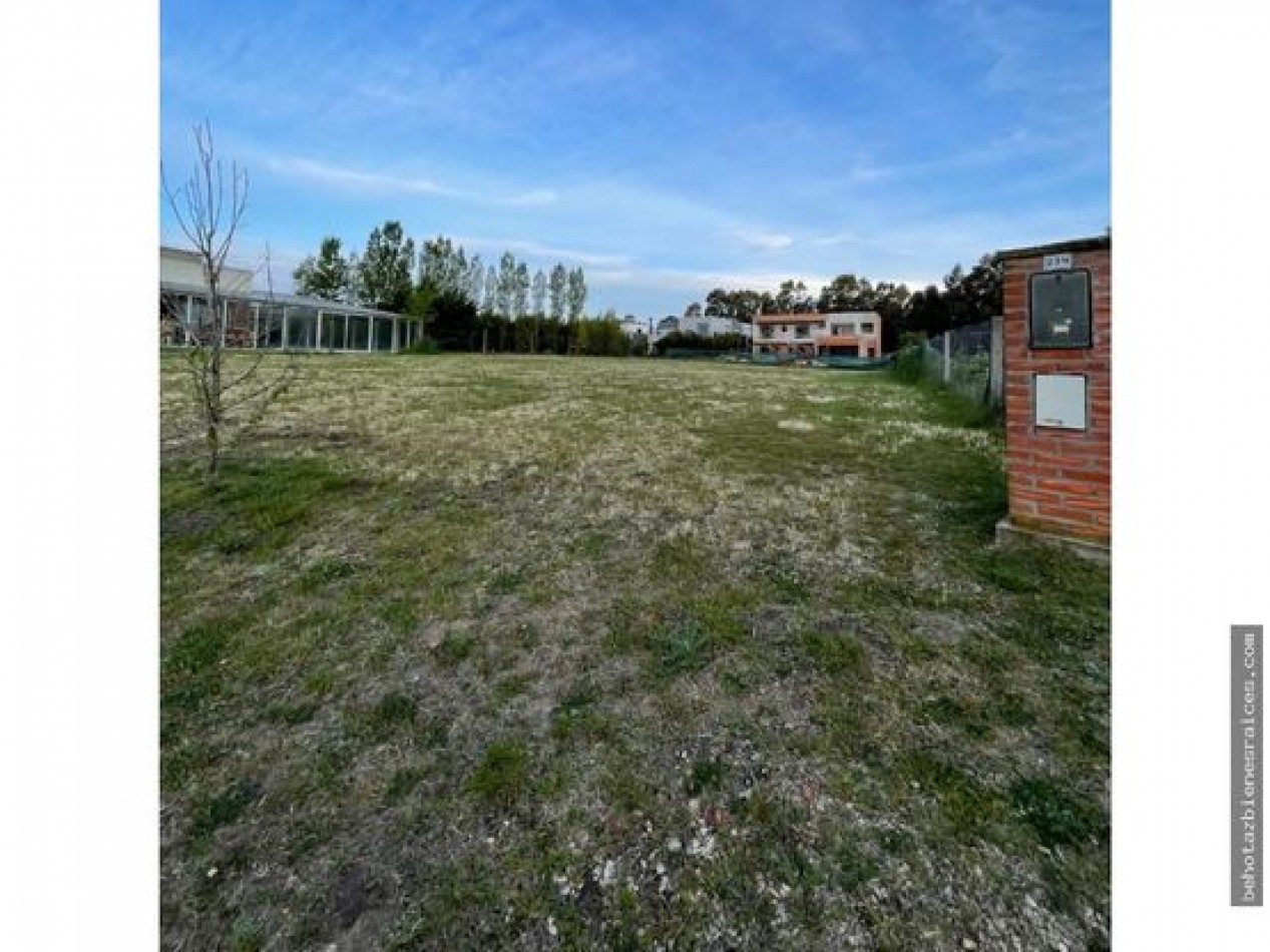 ()LOTE EN BARRIO PRIVADO ARENAS DEL SUR. MAR DEL PLATA