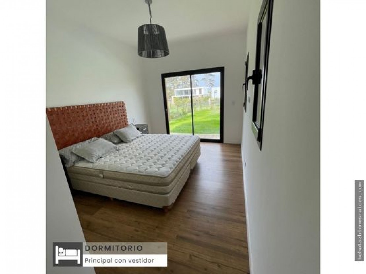 ()CASA EN BARRANCAS DE SAN BENITO, BARRIO PRIVADO. CASA EN VENTA. 3 AMBIENTES. CHAPADMALAL