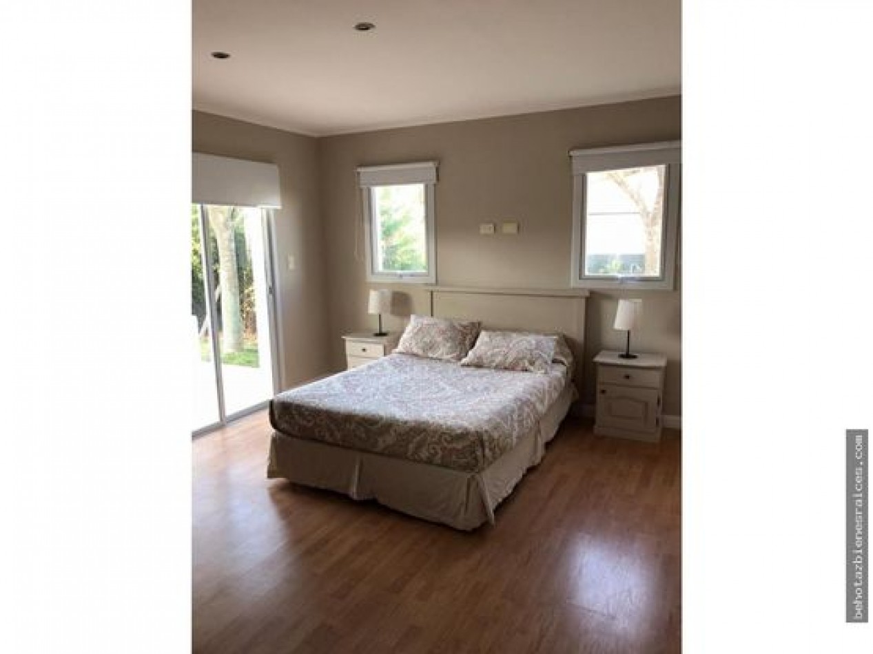 ()CASA 4 AMBIENTES CON PISCINA EN RUMENCO.MAR DEL PLATA.O