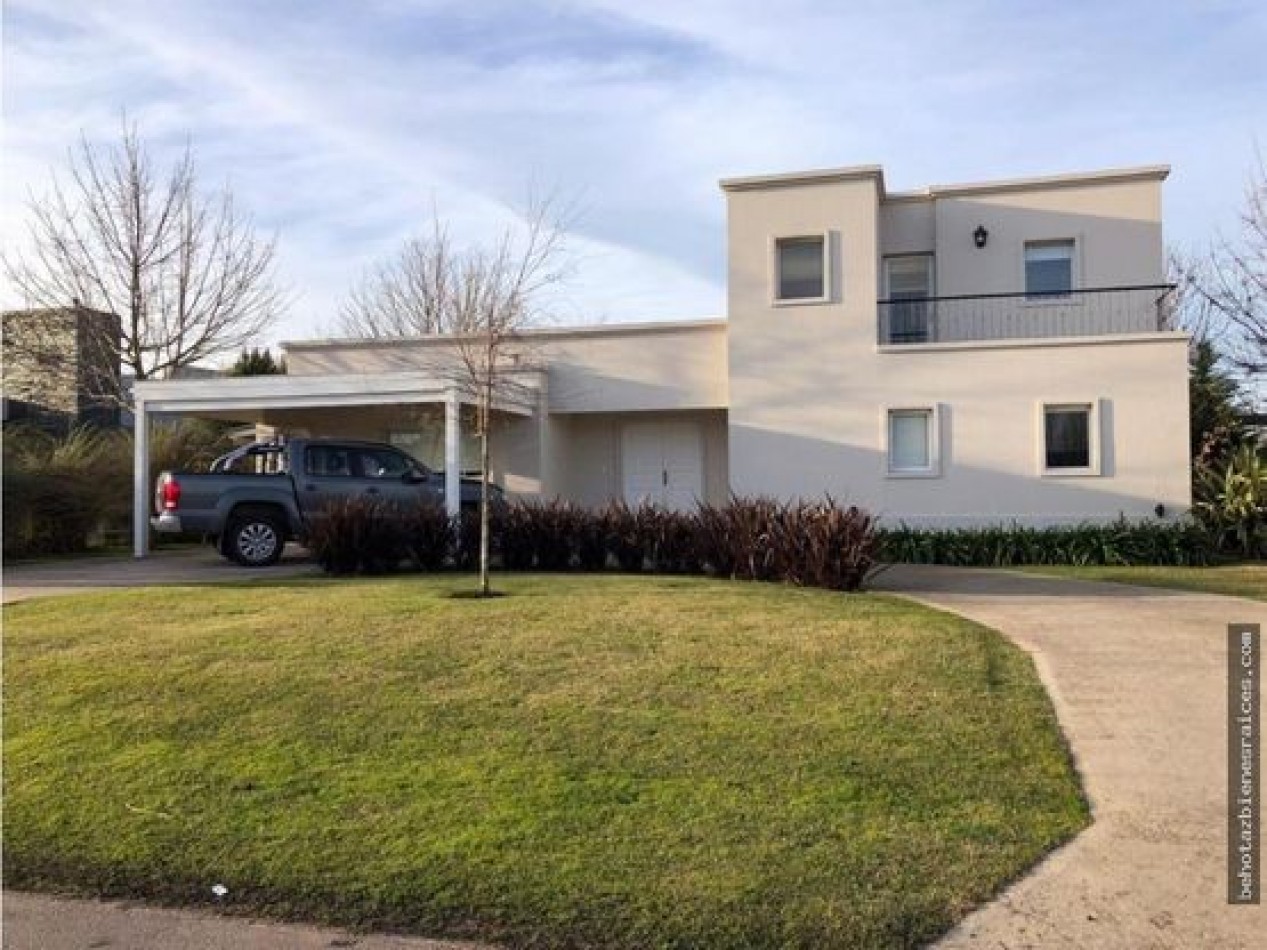 ()CASA 4 AMBIENTES CON PISCINA EN RUMENCO.MAR DEL PLATA.O
