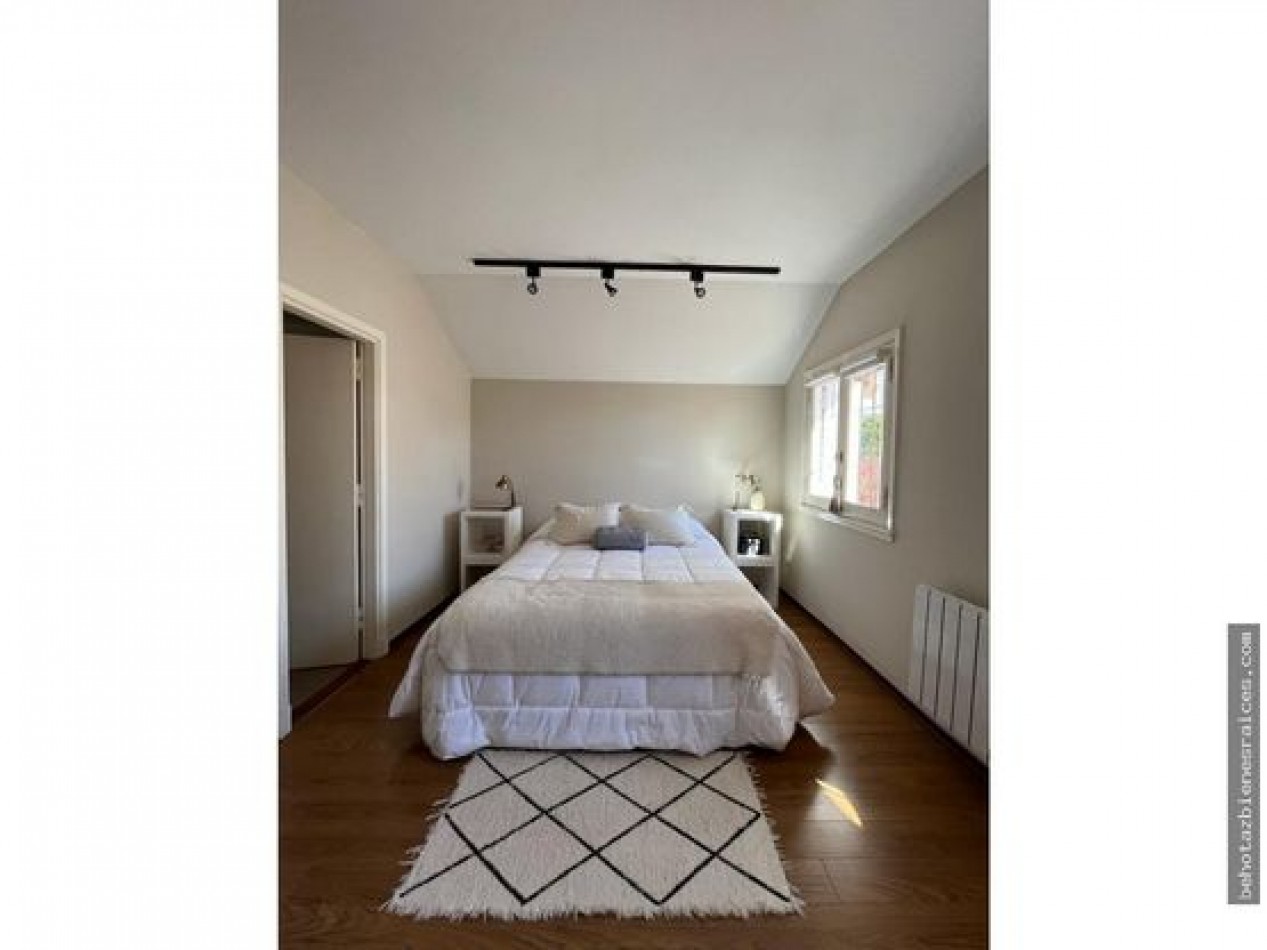 ()CASA 5 AMBIENTES CON PISCINA A METROS DEL MAR. MAR DEL PLATA