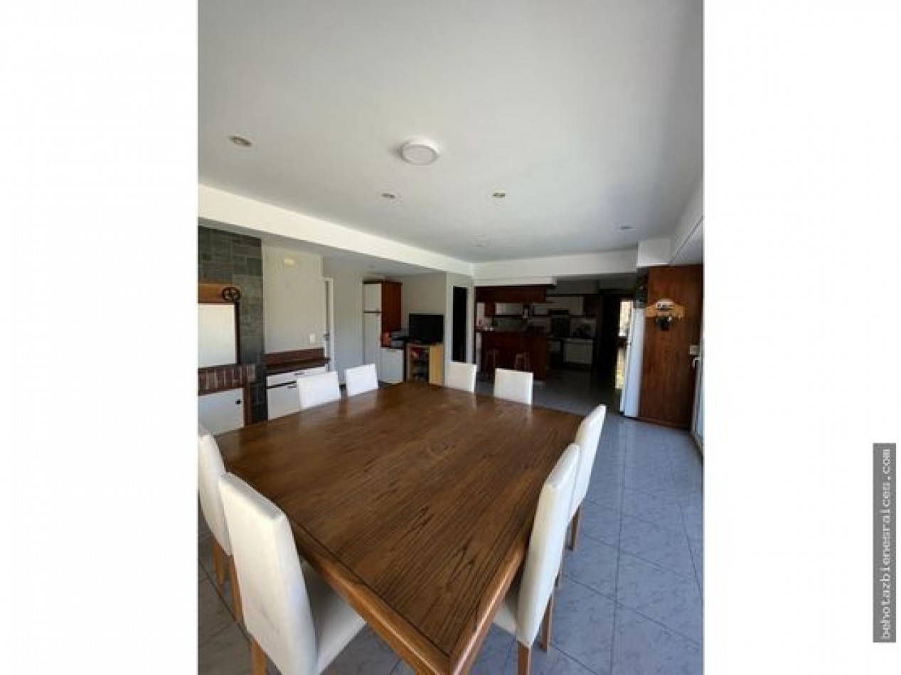 ()CASA 5 AMBIENTES CON PISCINA A METROS DEL MAR. MAR DEL PLATA