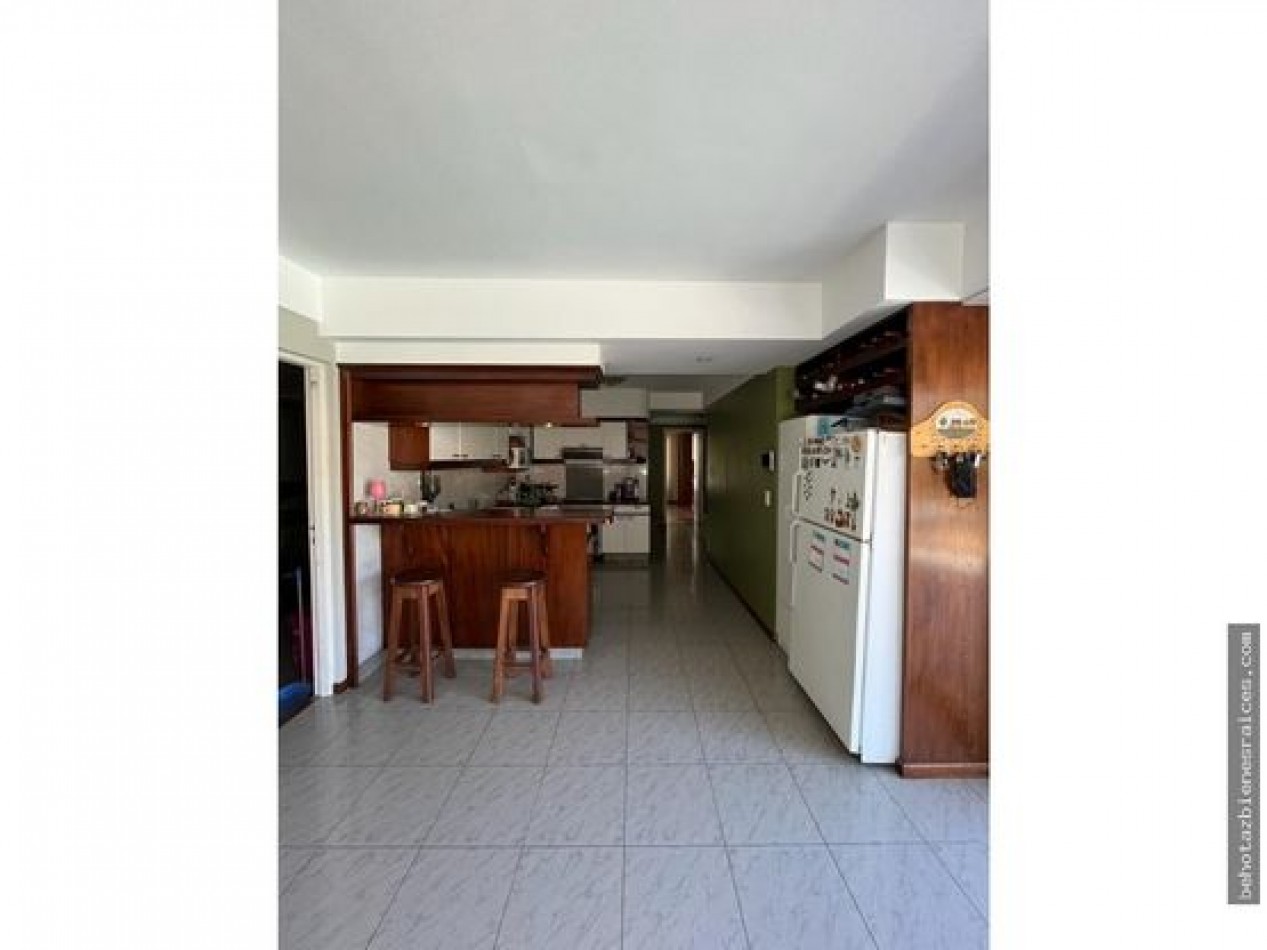 ()CASA 5 AMBIENTES CON PISCINA A METROS DEL MAR. MAR DEL PLATA