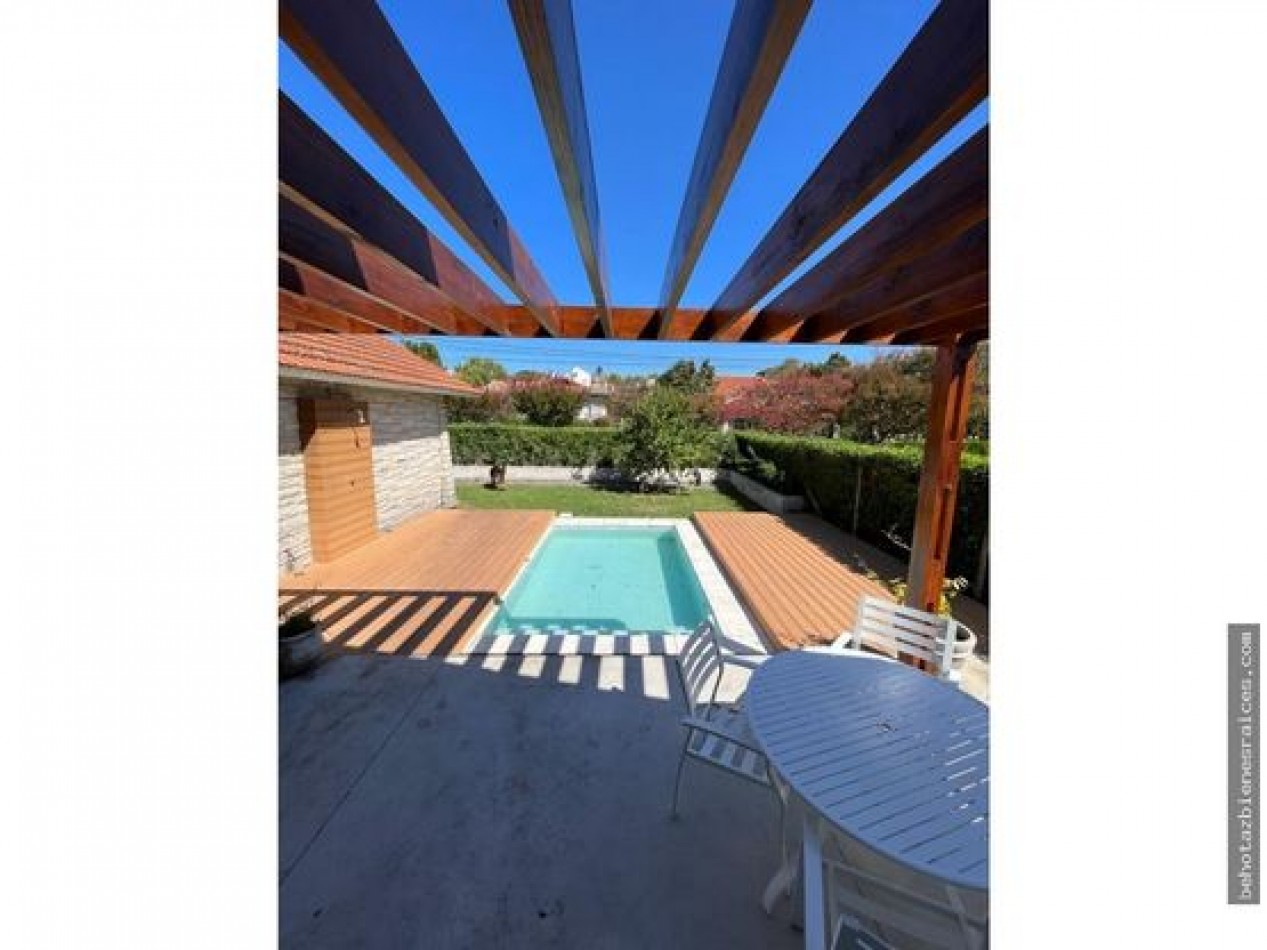 ()CASA 5 AMBIENTES CON PISCINA A METROS DEL MAR. MAR DEL PLATA