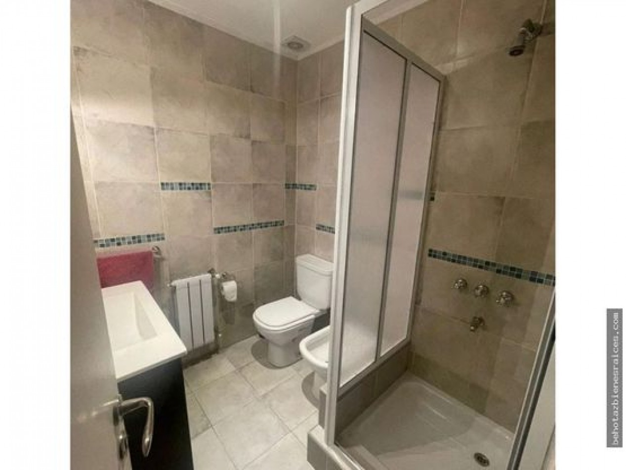()DUPLEX DE 4 AMB C/COCHERA Y PARQUE.