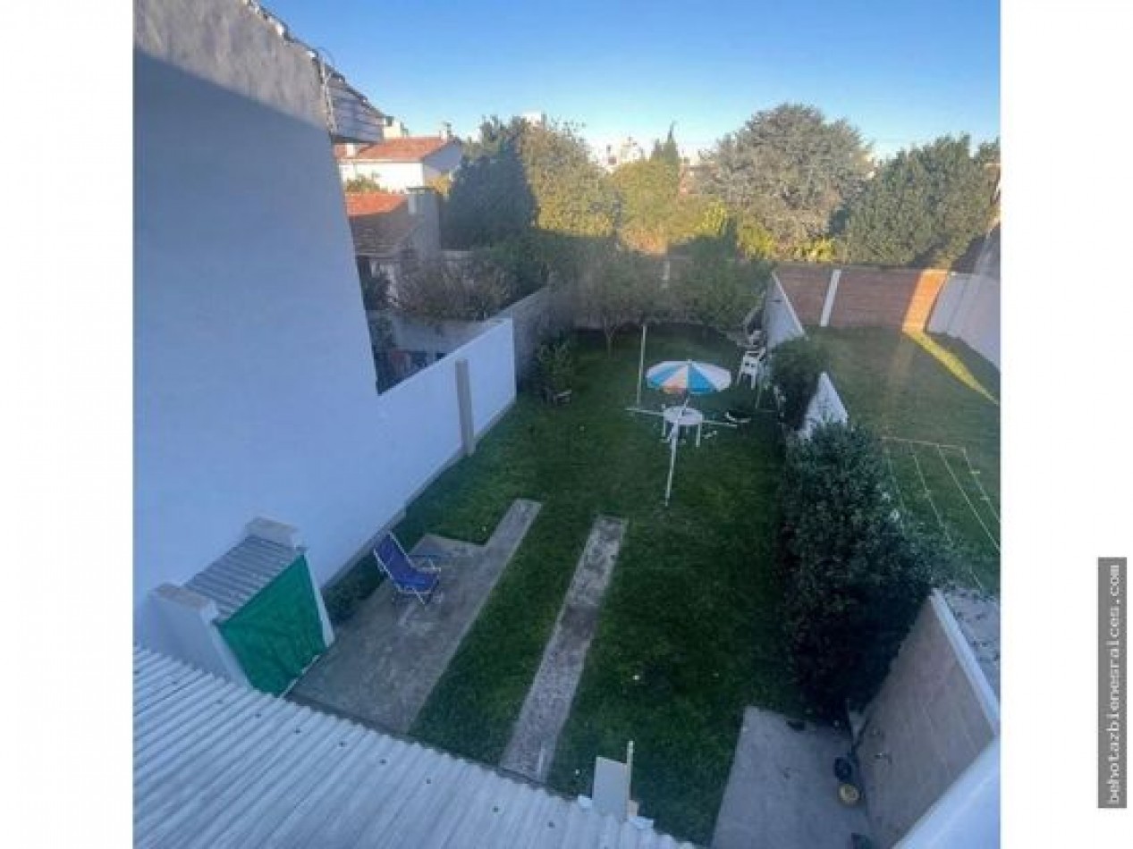 ()DUPLEX DE 4 AMB C/COCHERA Y PARQUE.