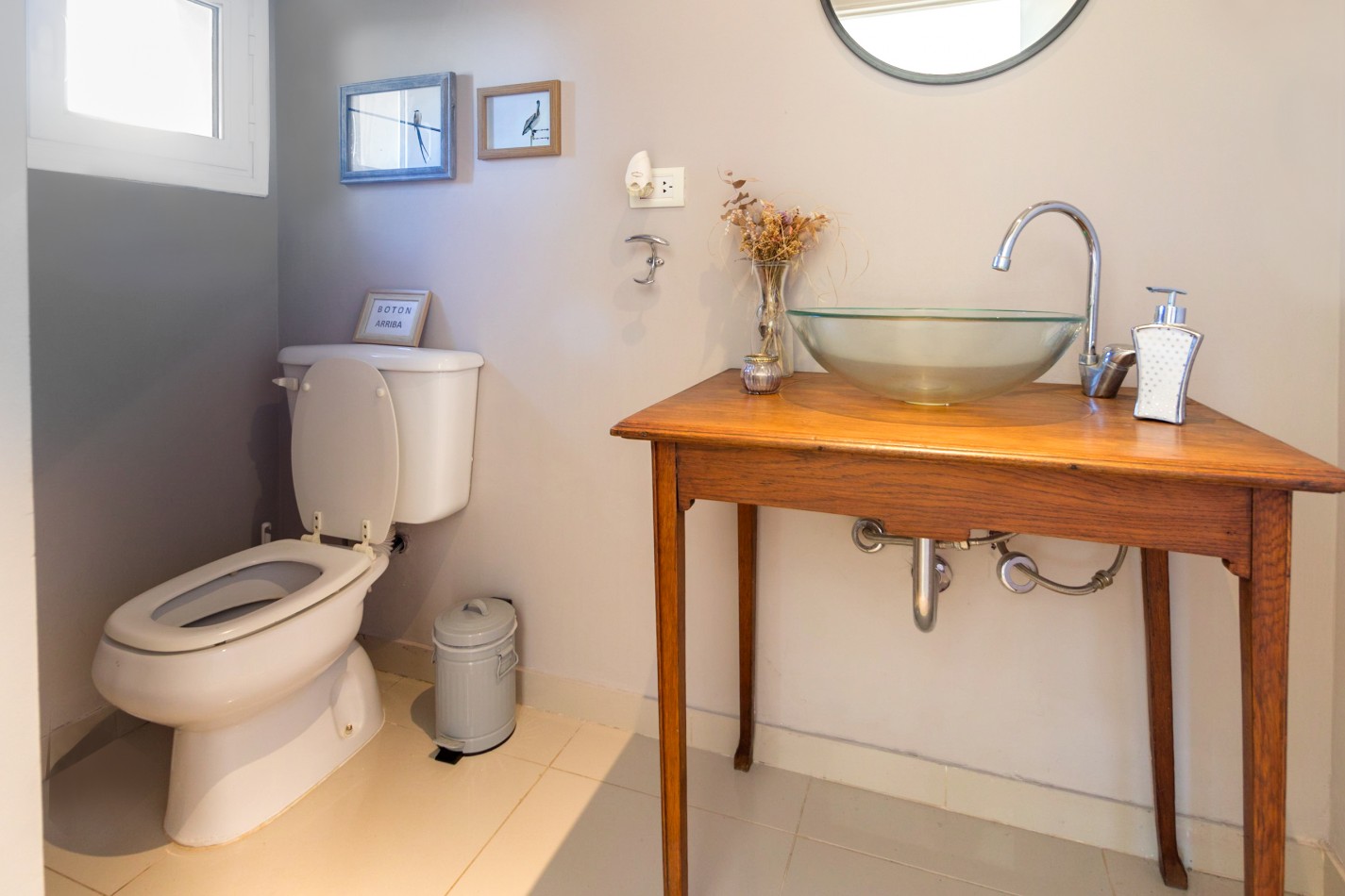 ()MODERNA CASA SEIS AMBIENTES CON IMPORTANTE LOTE. RUMENCO. MAR DEL PLATA