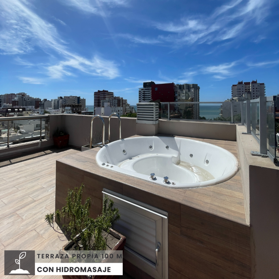 ()IMPORTANTE SEMIPISO CON TERRAZA PROPIA CON HIDROMASAJE Y COCHERA DOBLE. MAR DEL PLATA.
