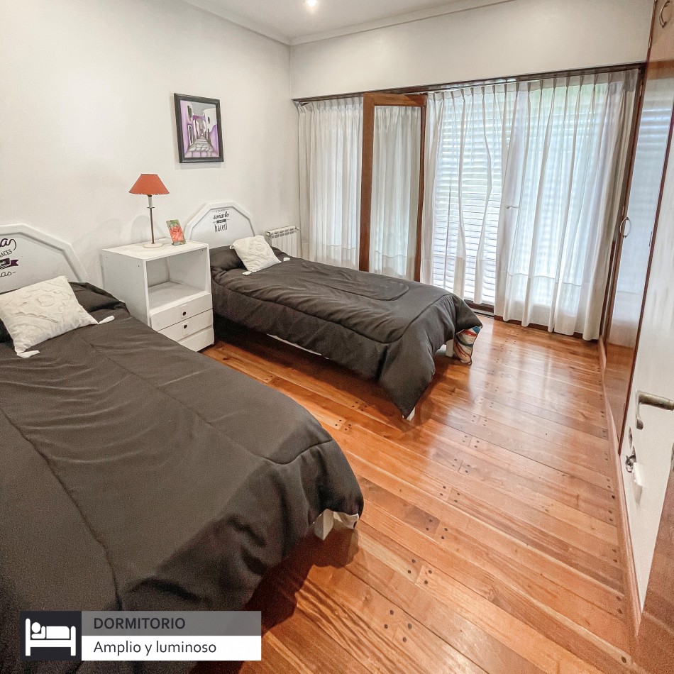 CHALET CINCO AMBIENTES CON PARQUE. SU ESTADO ES INMEJORABLE. MAR DEL PLATA