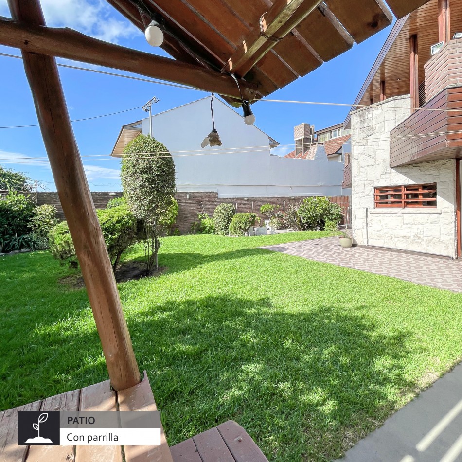 CHALET CINCO AMBIENTES CON PARQUE. SU ESTADO ES INMEJORABLE. MAR DEL PLATA