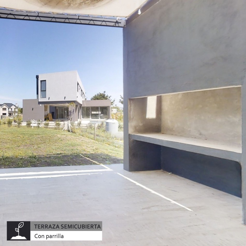 ()CASA DE DISENO A ESTRENAR CON PISCINA. EN BARRIO PRIVADO RUMENCO JOVEN .