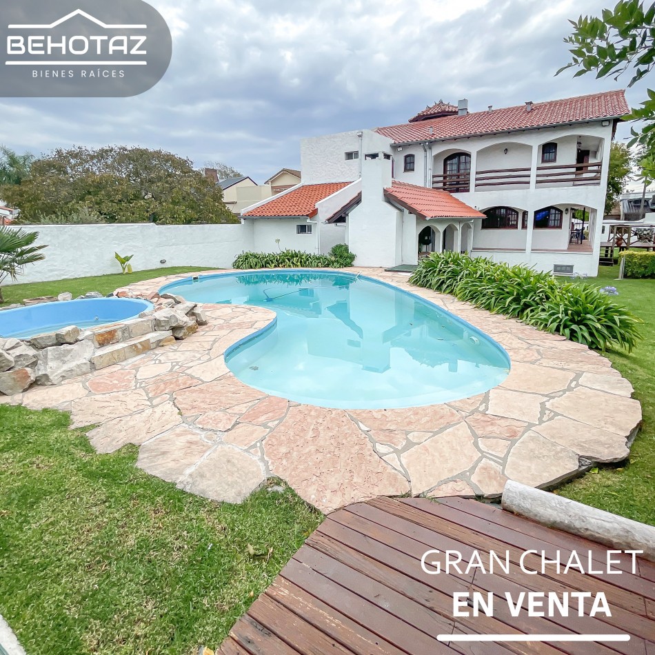 CHALET DE 6 AMBIENTES CON PISCINA EN VENTA EN PARQUE LURO, MAR DEL PLATA.