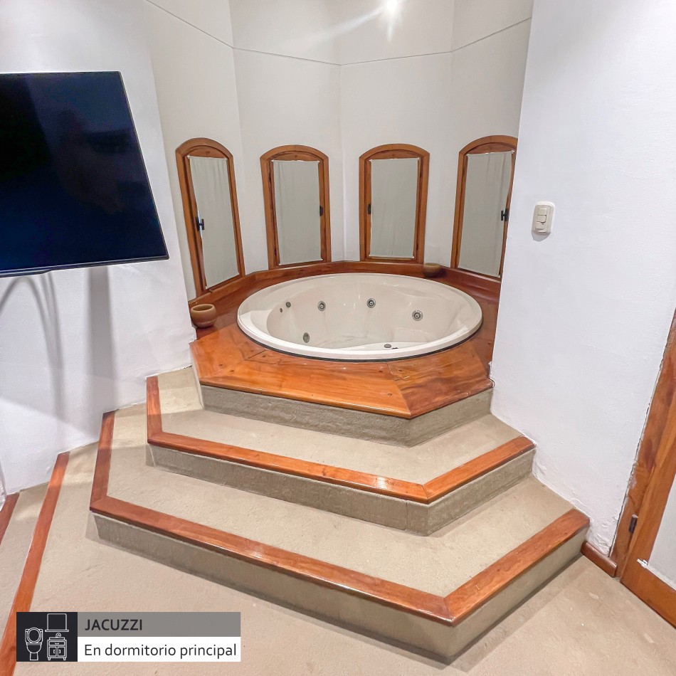 CHALET DE 6 AMBIENTES CON PISCINA EN VENTA EN PARQUE LURO, MAR DEL PLATA.