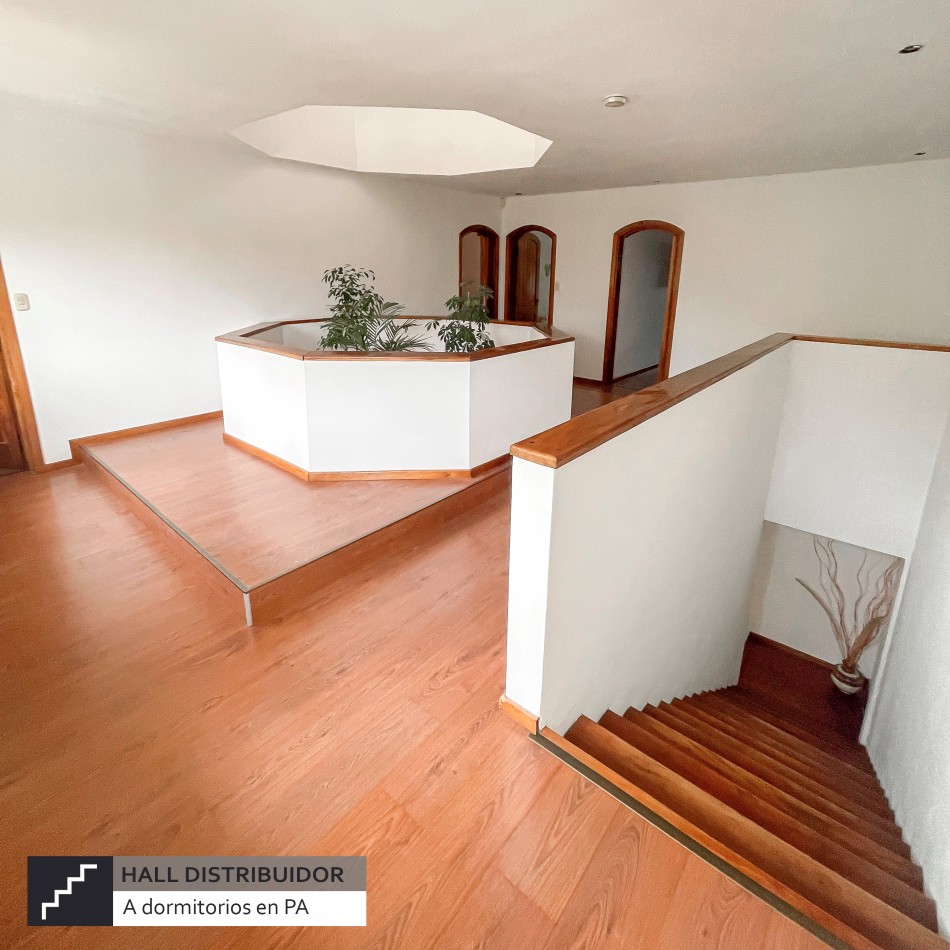 CHALET DE 6 AMBIENTES CON PISCINA EN VENTA EN PARQUE LURO, MAR DEL PLATA.