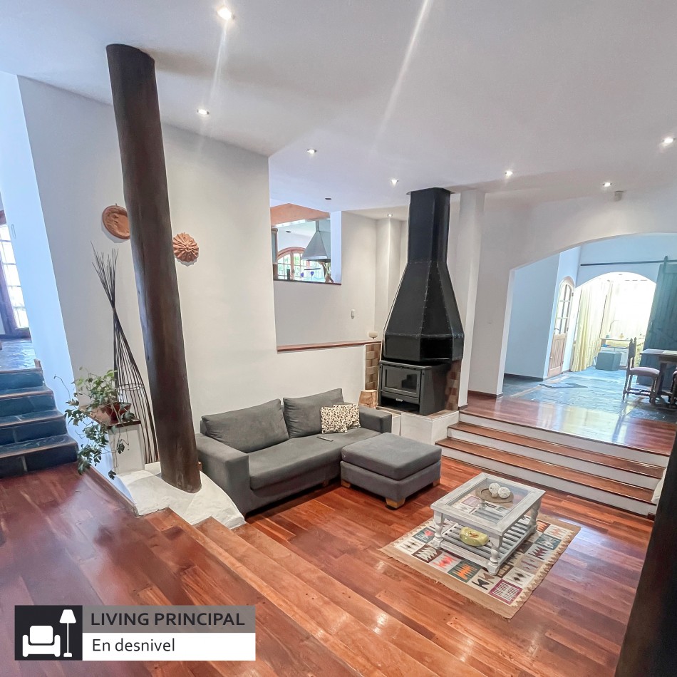 CHALET DE 6 AMBIENTES CON PISCINA EN VENTA EN PARQUE LURO, MAR DEL PLATA.