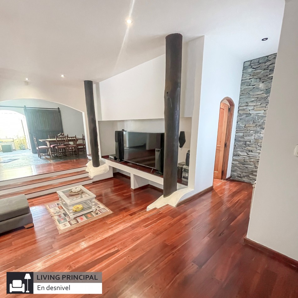 CHALET DE 6 AMBIENTES CON PISCINA EN VENTA EN PARQUE LURO, MAR DEL PLATA.