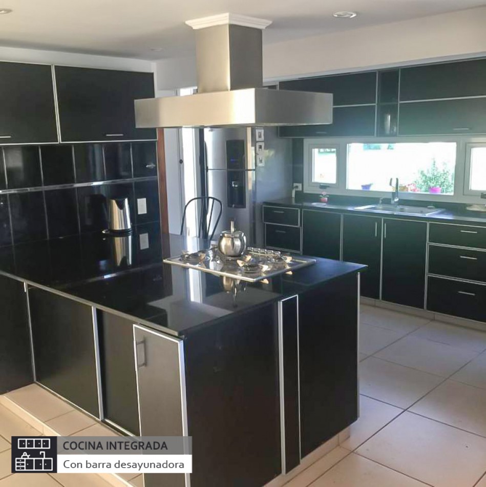 ()CASA A LA VENTA EN RUMENCO DE 4 AMBIENTES CON PISCINA, MAR DEL PLATA