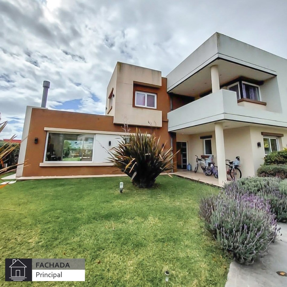 Moderna casa 5 ambientes en barrio privado Arenas del Sur. Mar del Plata
