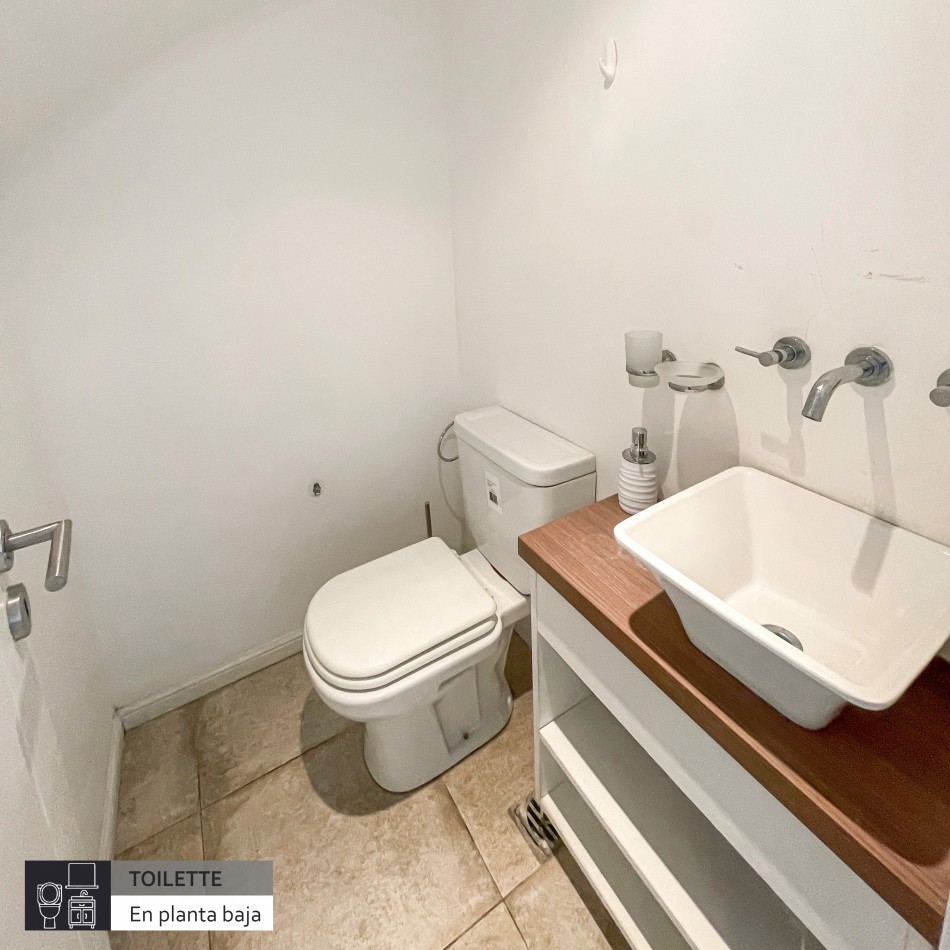 ()Moderno departamento en duplex con parrilla y cochera. Mar del Plata