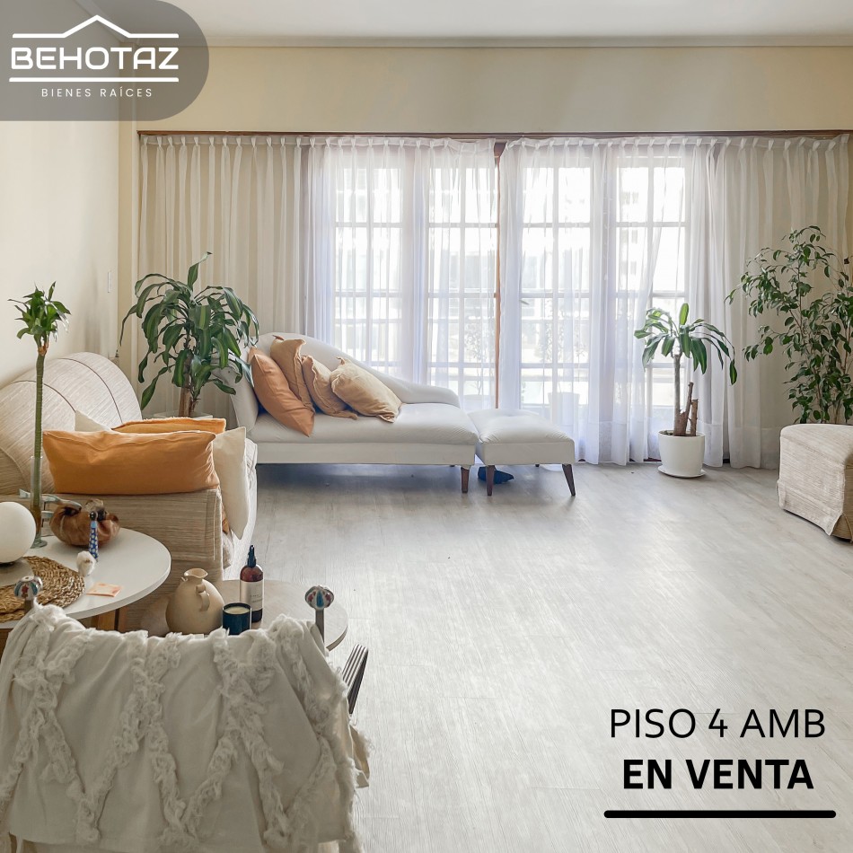PISO DE CUATRO AMBIENTES CON DEPENDENCIA EN PLAZA MITRE.MAR DEL PLATA