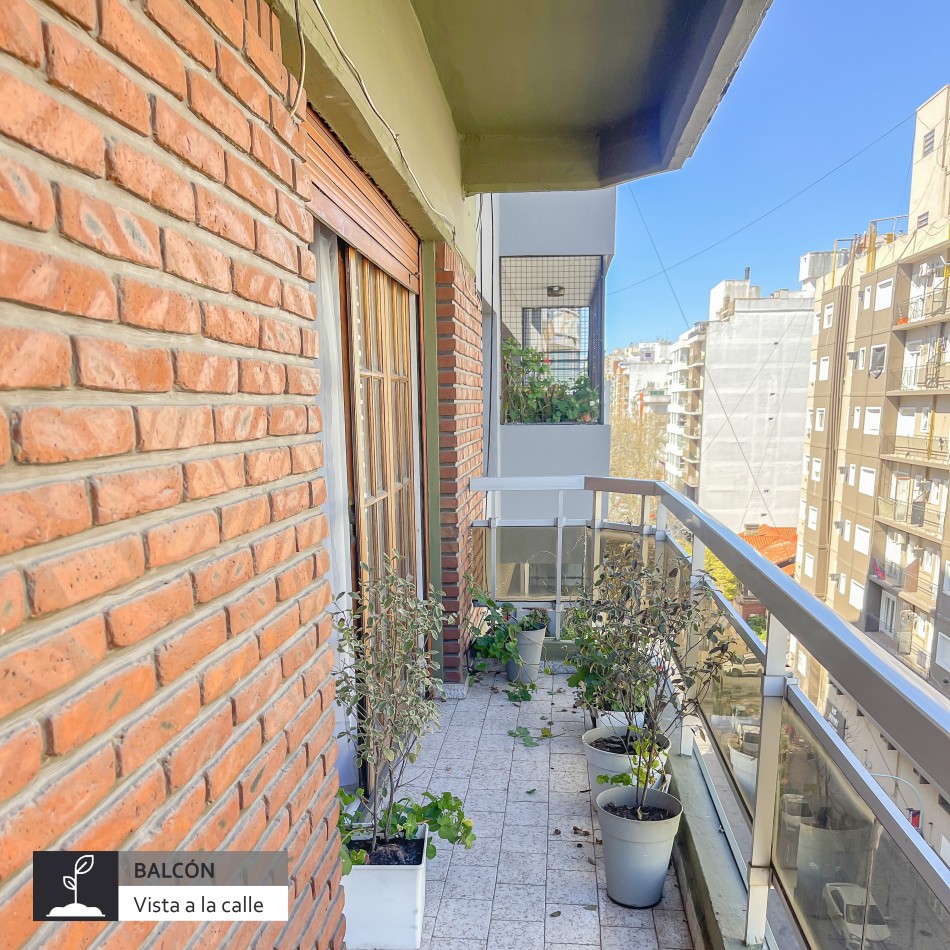 PISO DE CUATRO AMBIENTES CON DEPENDENCIA EN PLAZA MITRE.MAR DEL PLATA