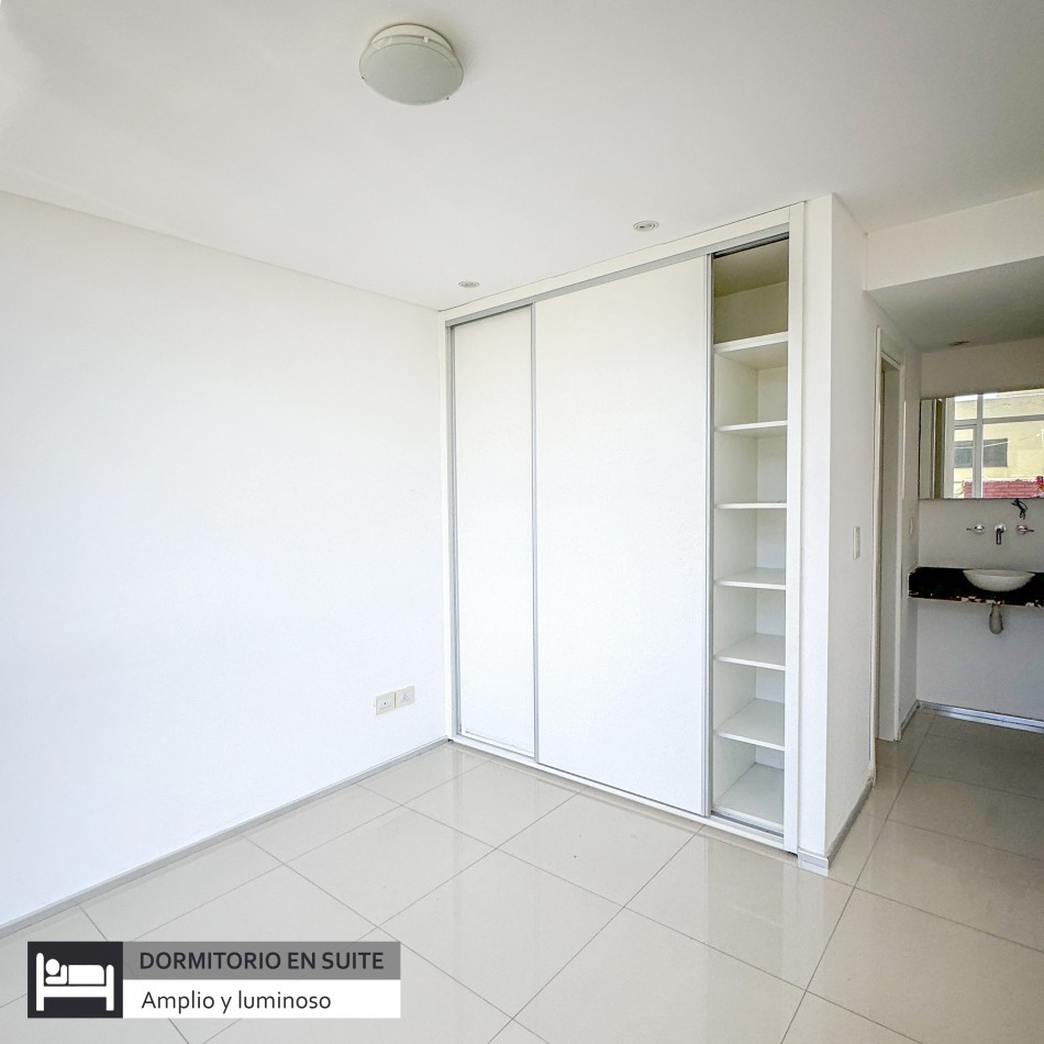 ()Semipiso en ALQUILER PERMANENTE. 3 ambientes con cochera, playa Varese, Mar del Plata