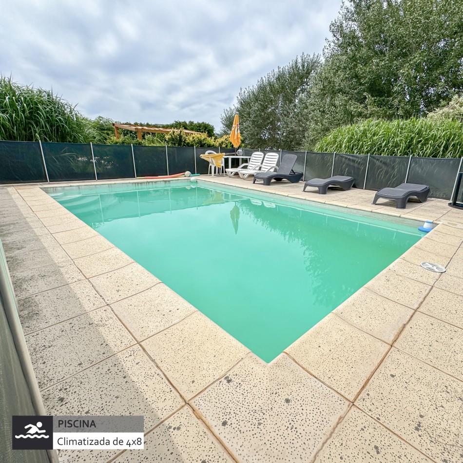Moderna casa con piscina climatizada en barrio privado Arenas del Sur. Mar del Plata.