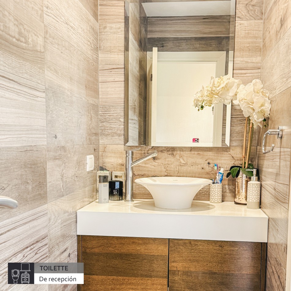 Moderna casa con piscina climatizada en barrio privado Arenas del Sur. Mar del Plata.