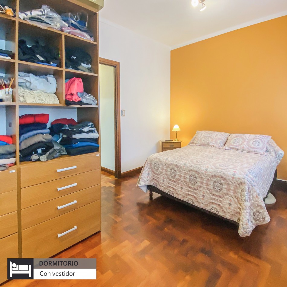 Excelente casa con parque en la mejor zona de La Perla. Mar del Plata.