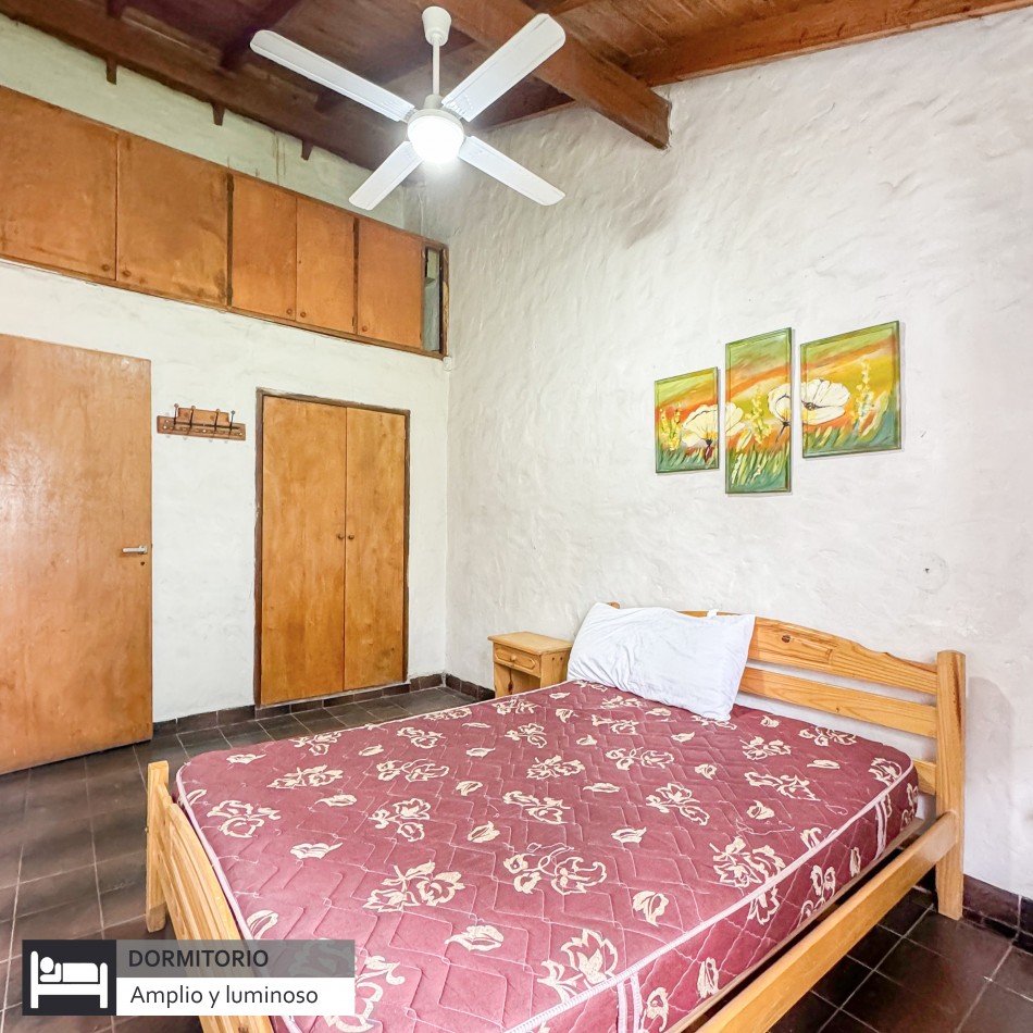 CASA CON GRAN PARQUE EN LO MEJOR DE LOS ACANTILADOS A CUATRO CUADRAS DEL MAR.