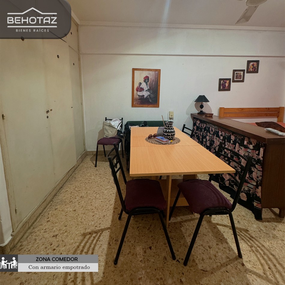 DEPARTAMENTO DE UN AMBIENTE INTERNO A UNA CUADRA DEL MAR.