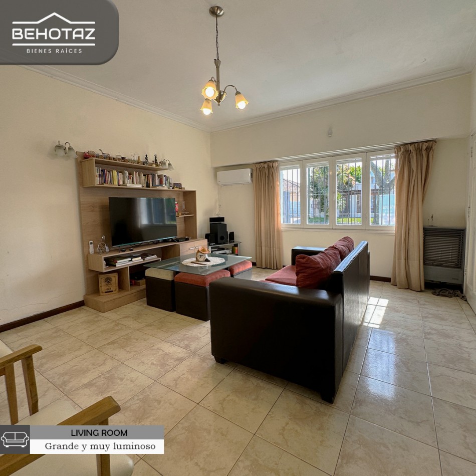 COMODA CASA DE CUATRO AMBIENTES EN BARRIO CAISAMAR A LA VENTA. MAR DEL PLATA