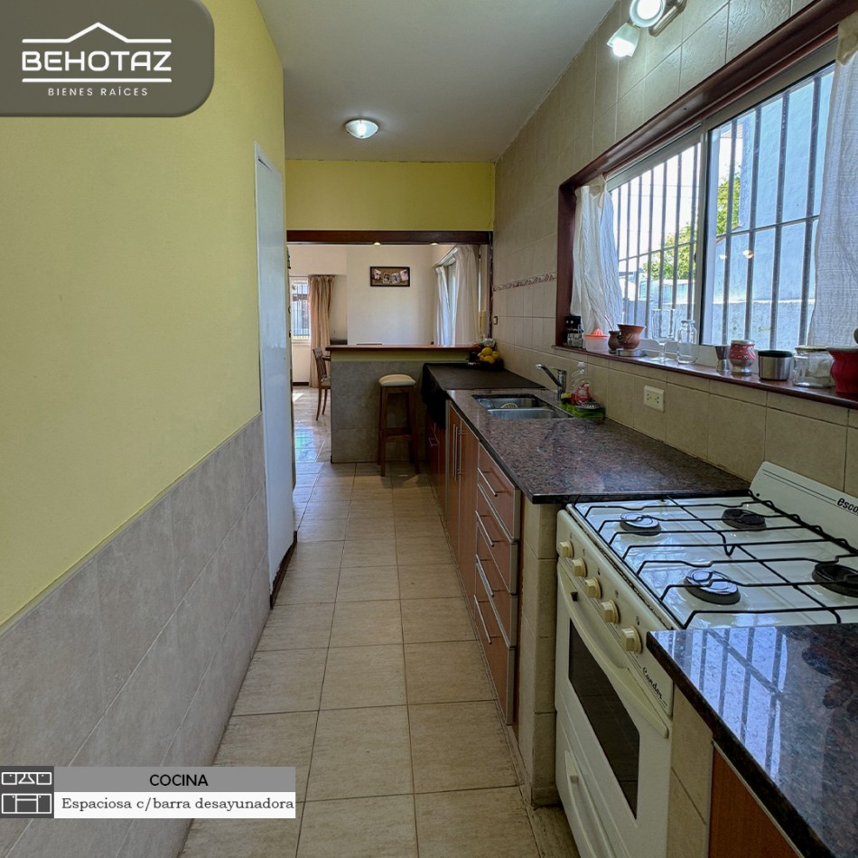 COMODA CASA DE CUATRO AMBIENTES EN BARRIO CAISAMAR A LA VENTA. MAR DEL PLATA