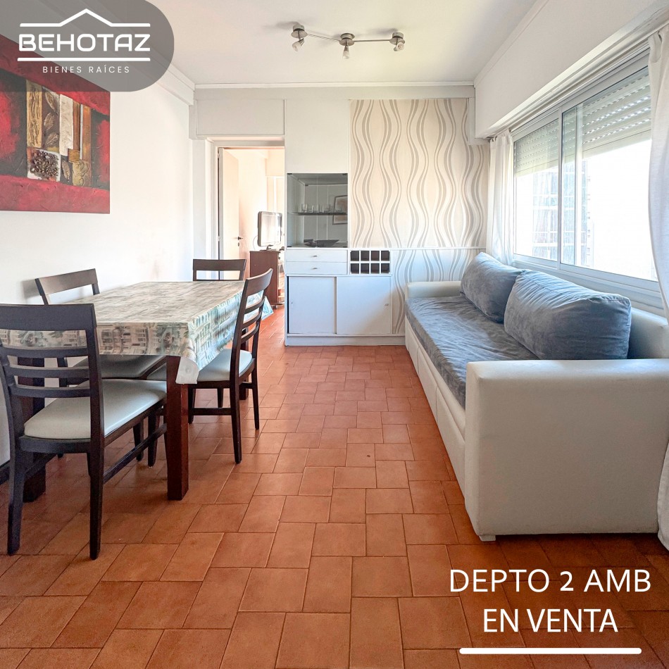 DEPARTAMENTO 2 AMBIENTES CON BALCON A LA CALLE A POCOS METROS DEL MAR.