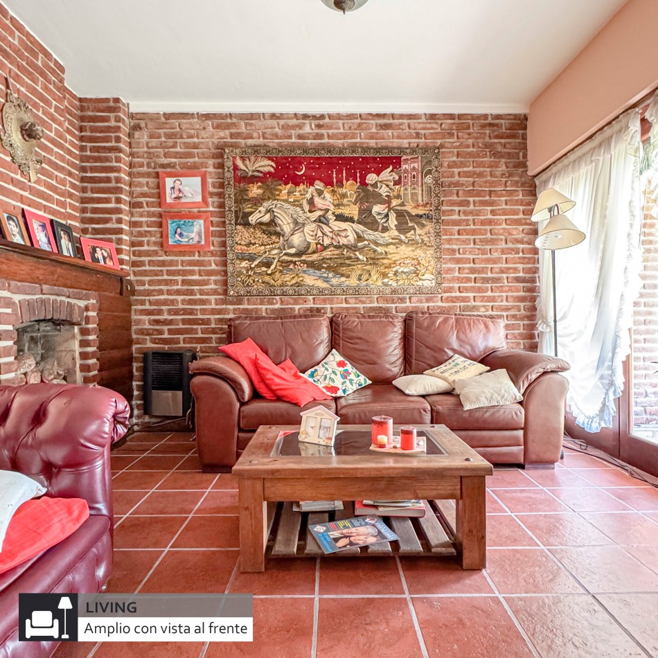 CASA DE 5 AMBIENTES EN BARRIO LA FLORIDA. MAR DEL PLATA