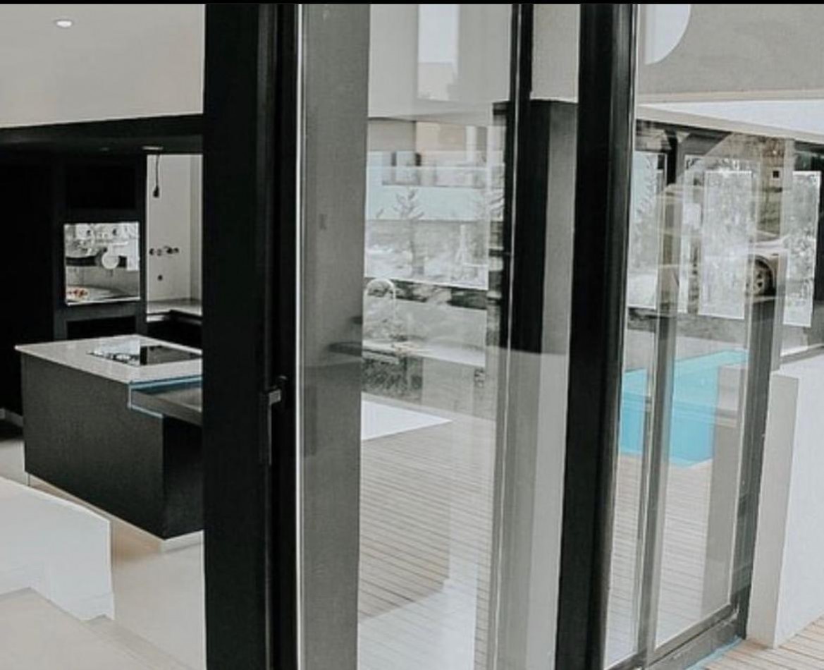 MODERNA CASA CON PISCINA EN ALQUILER 24 MESES BARRIO PRIVADO ARENAS DEL SUR MAR DEL PLATA