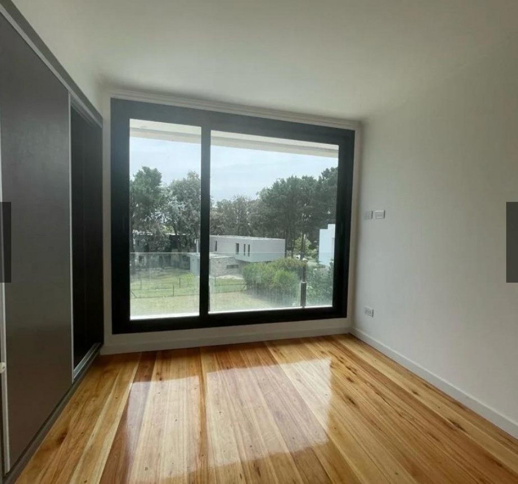 MODERNA CASA CON PISCINA EN ALQUILER 24 MESES BARRIO PRIVADO ARENAS DEL SUR MAR DEL PLATA
