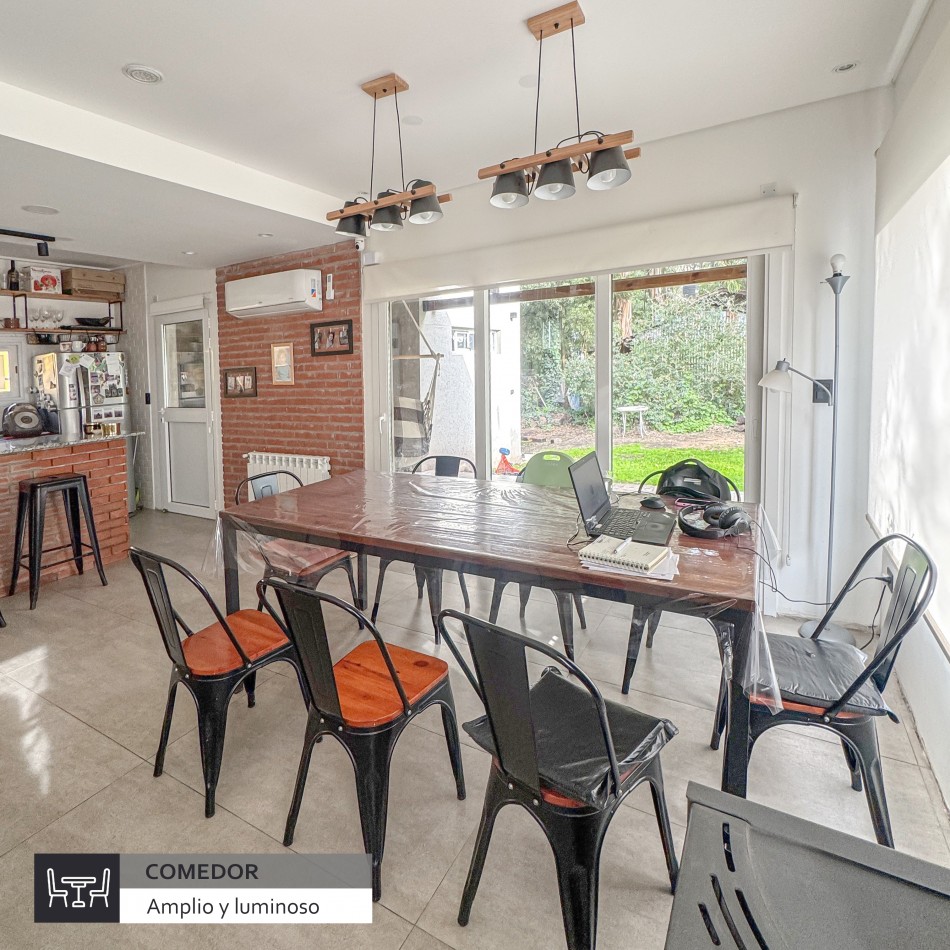 MODERNA CASA EN BOSQUE PERALTA RAMOS A UNA CUADRA DE LA PLAZA. MAR DEL PLATA