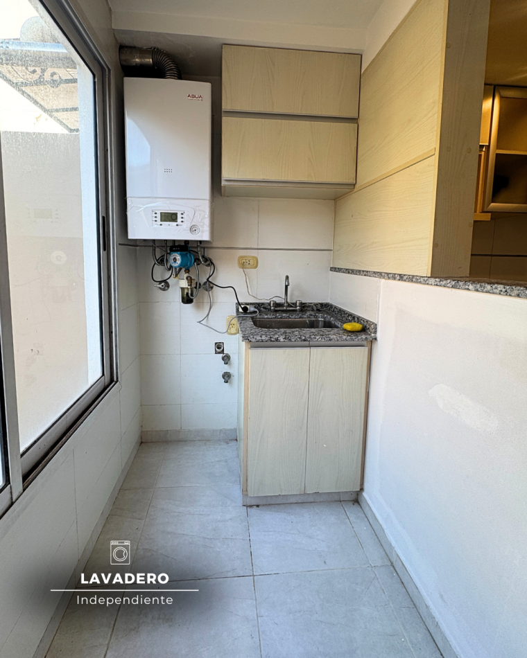 TRIPLEX DE 4 AMBIENTES CON COCHERA Y PATIO CON PARRILLA. MAR DEL PLATA.