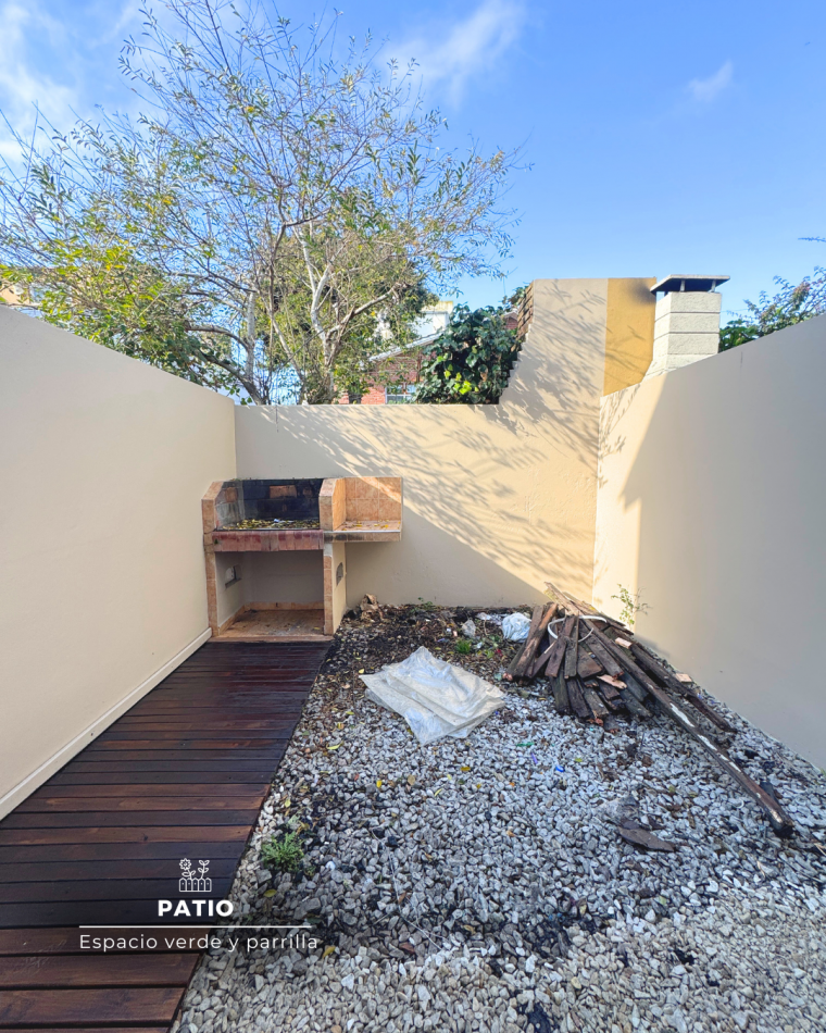 TRIPLEX DE 4 AMBIENTES CON COCHERA Y PATIO CON PARRILLA. MAR DEL PLATA.