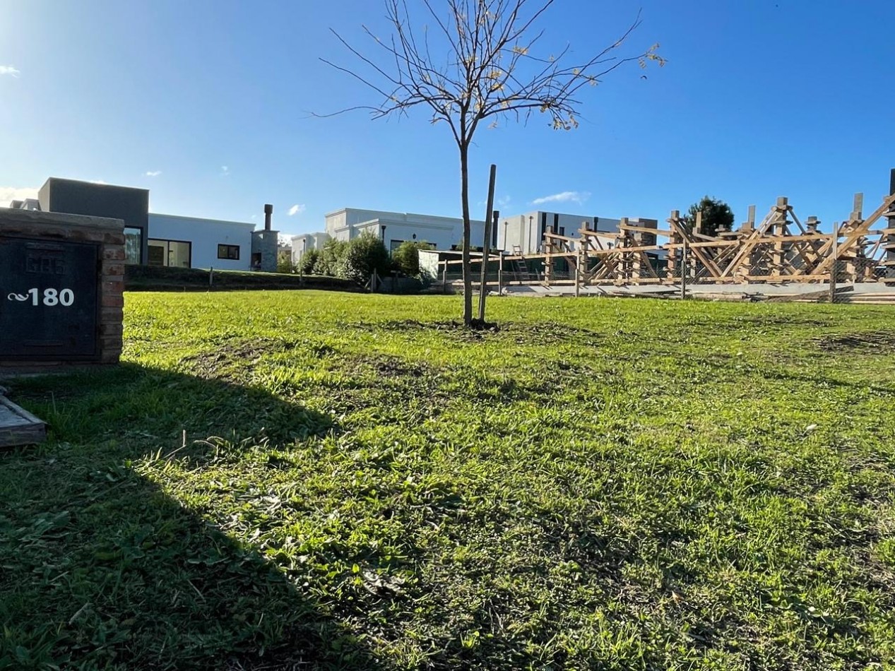 LOTE EN BARRIO PRIVADO RUMENCO JOVEN 