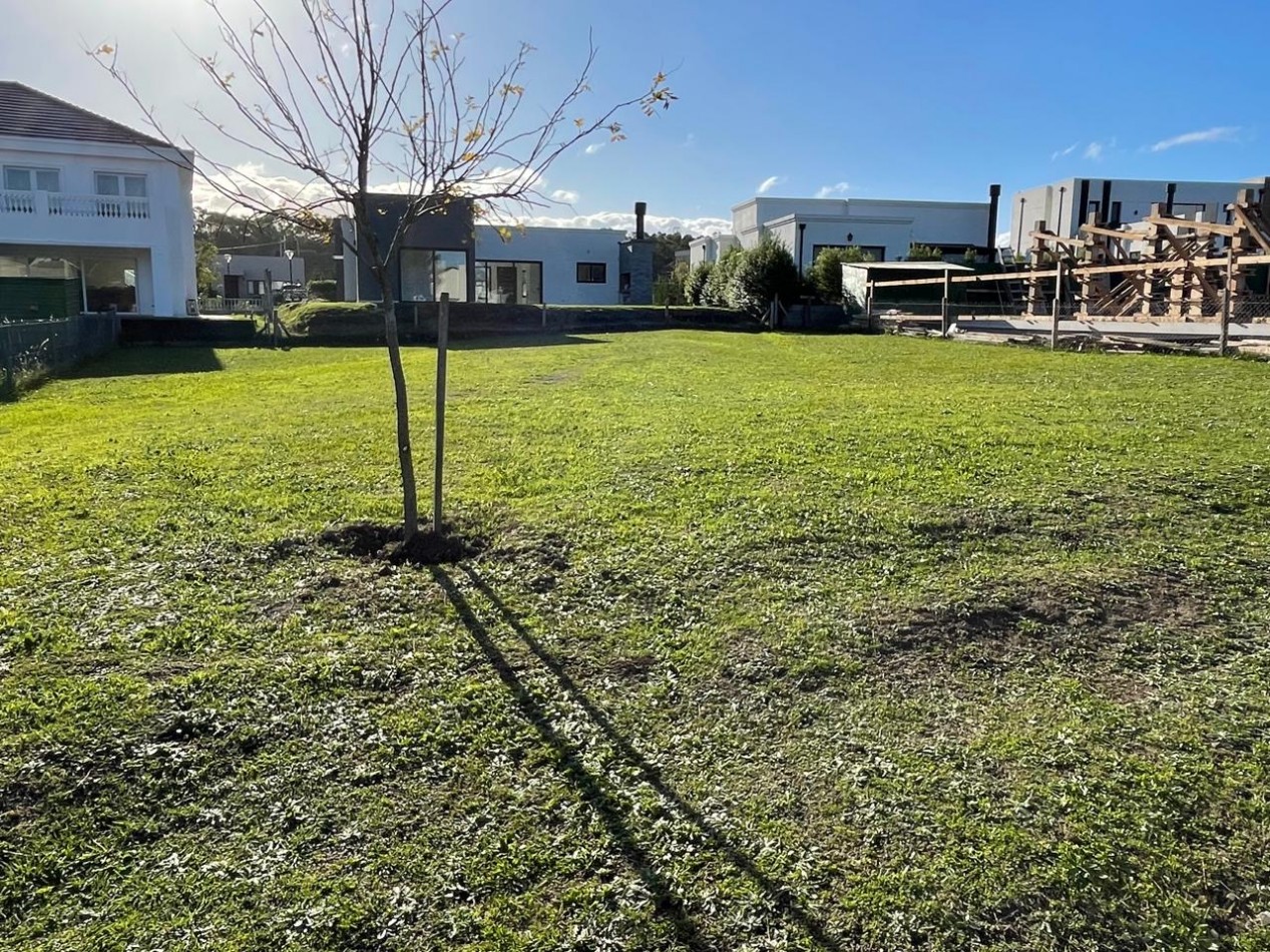 LOTE EN BARRIO PRIVADO RUMENCO JOVEN 