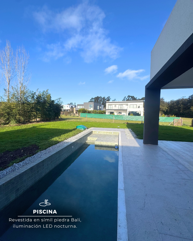 IMPERDIBLE CASA  ESTILO CONTEMPORANEO A ESTRENAR  BARRIO ARENAS DEL SUR 