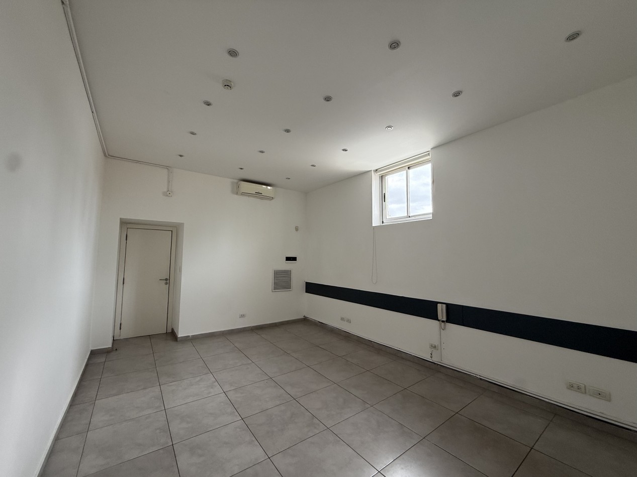 ALQUILER 24 MESES OFICINA SIN EXPENSAS EN BARRIO CHAUVIN. MAR DEL PLATA