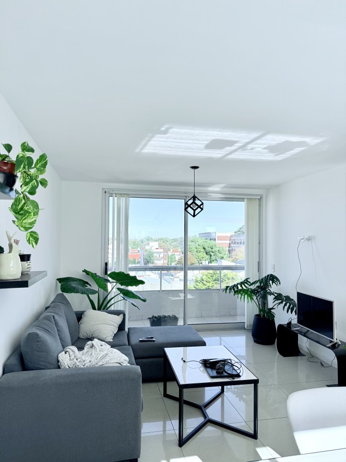 VENTA DEPARTAMENTO 2 AMBIENTES CON COCHERA, BALCON Y TERRAZA PRIVADA. MAR DEL PLATA