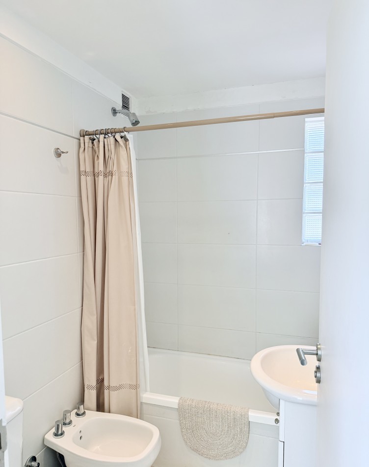 VENTA DEPARTAMENTO 2 AMBIENTES CON COCHERA, BALCON Y TERRAZA PRIVADA. MAR DEL PLATA