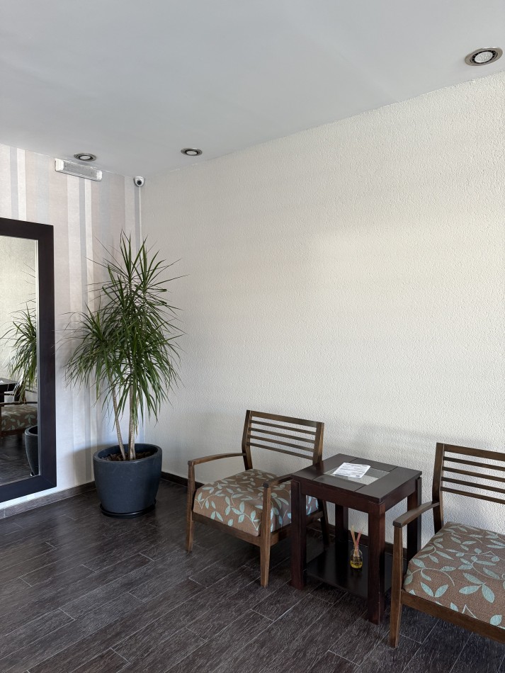 VENTA DEPARTAMENTO 2 AMBIENTES CON COCHERA, BALCON Y TERRAZA PRIVADA. MAR DEL PLATA