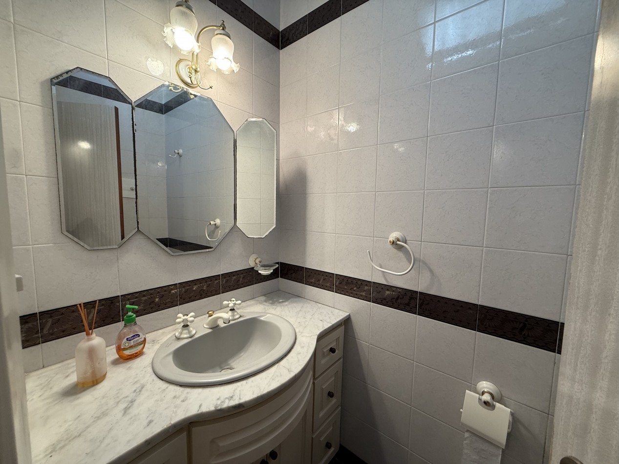 CHALET 3 AMBIENTES CON GARAGE, PATIO Y QUINCHO EN CHAUVIN. MAR DEL PLATA